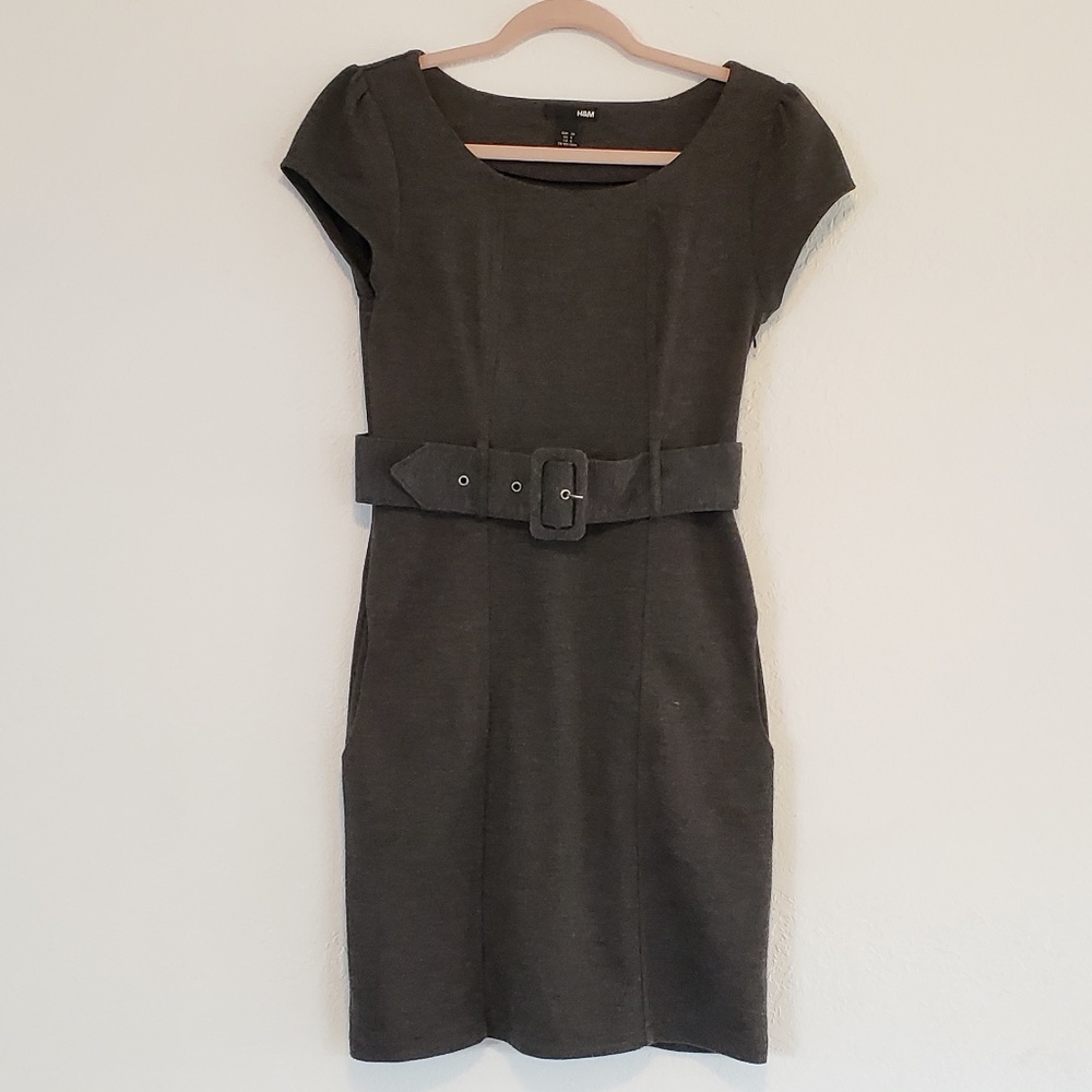 H&M Gray Belted Elegant Work Dress Size 6 with Pockets!